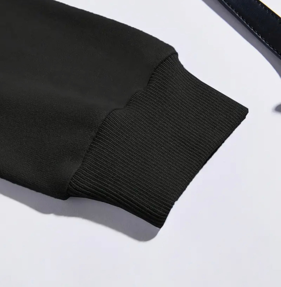 polsino felpa nera con cappuccio, stock 50 pezzi